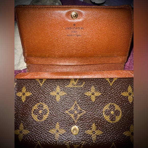 Louis Vuitton Wallet - COA Included - Picture 9 of 13